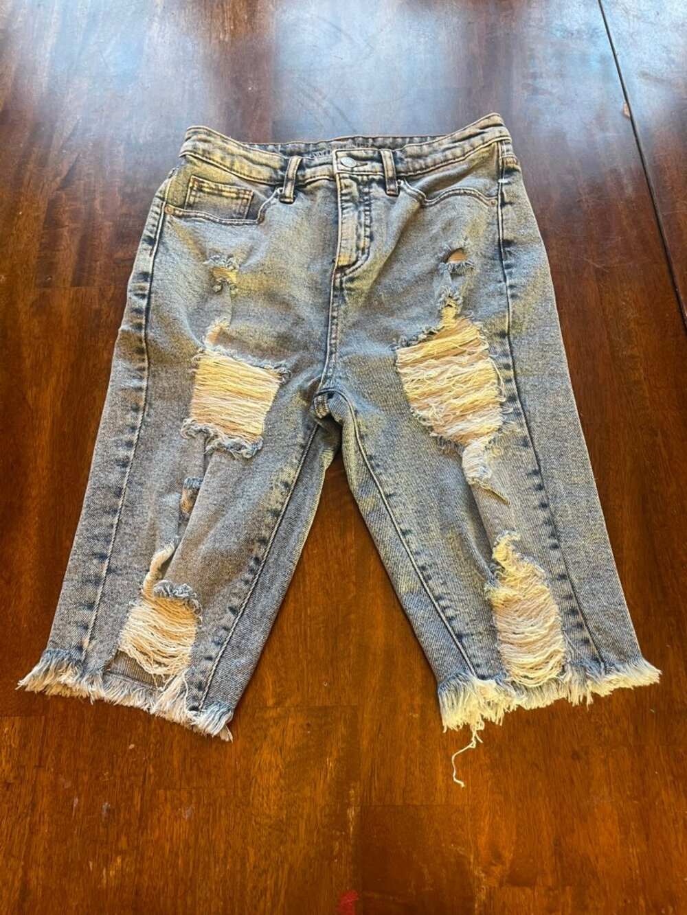 Wild Fable High Rise Distressed Denim Shorts Frayed Hem Light Wash 6